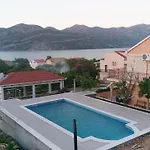 Seaside With A Swimming Pool Kneza - Korcula - 9269 Appartement *