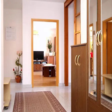 Seaside With A Swimming Pool Kneza - Korcula - 9269 Apartament *
